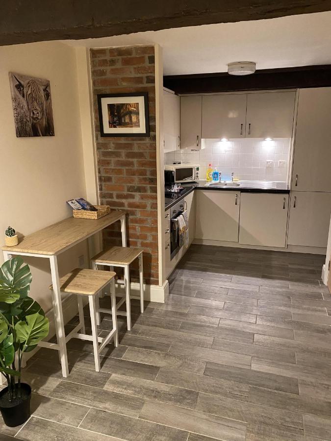 Cosy Riverside Apartment - Free Parking 요크 외부 사진