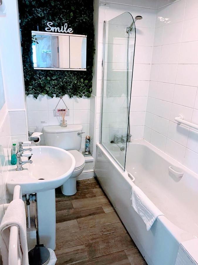 Cosy Riverside Apartment - Free Parking 요크 외부 사진